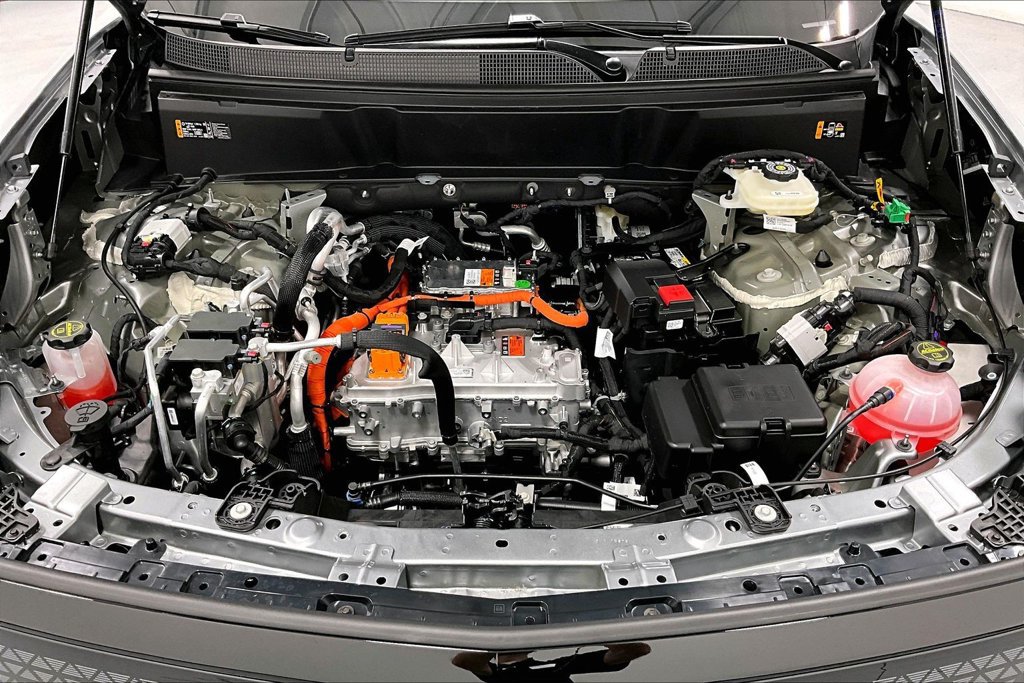 New 2027 Cadillac Vistiq Sport w/ LPO, Floor Liner Package AWD/4WD image 26