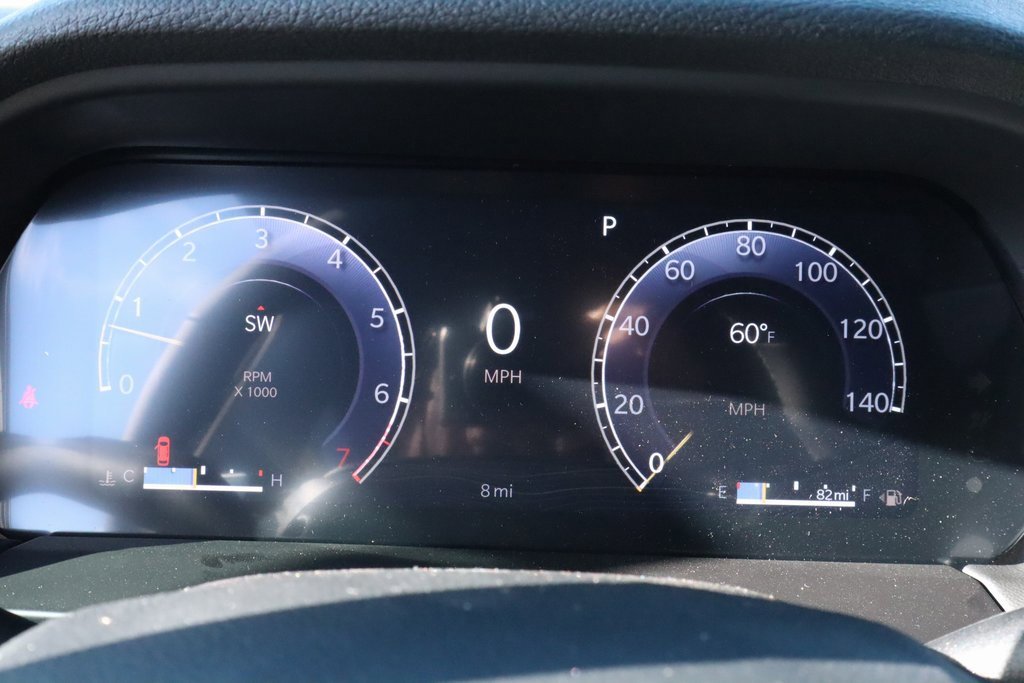 New 2025 Jeep Grand Cherokee Laredo w/ Luxury Tech Group I image 4