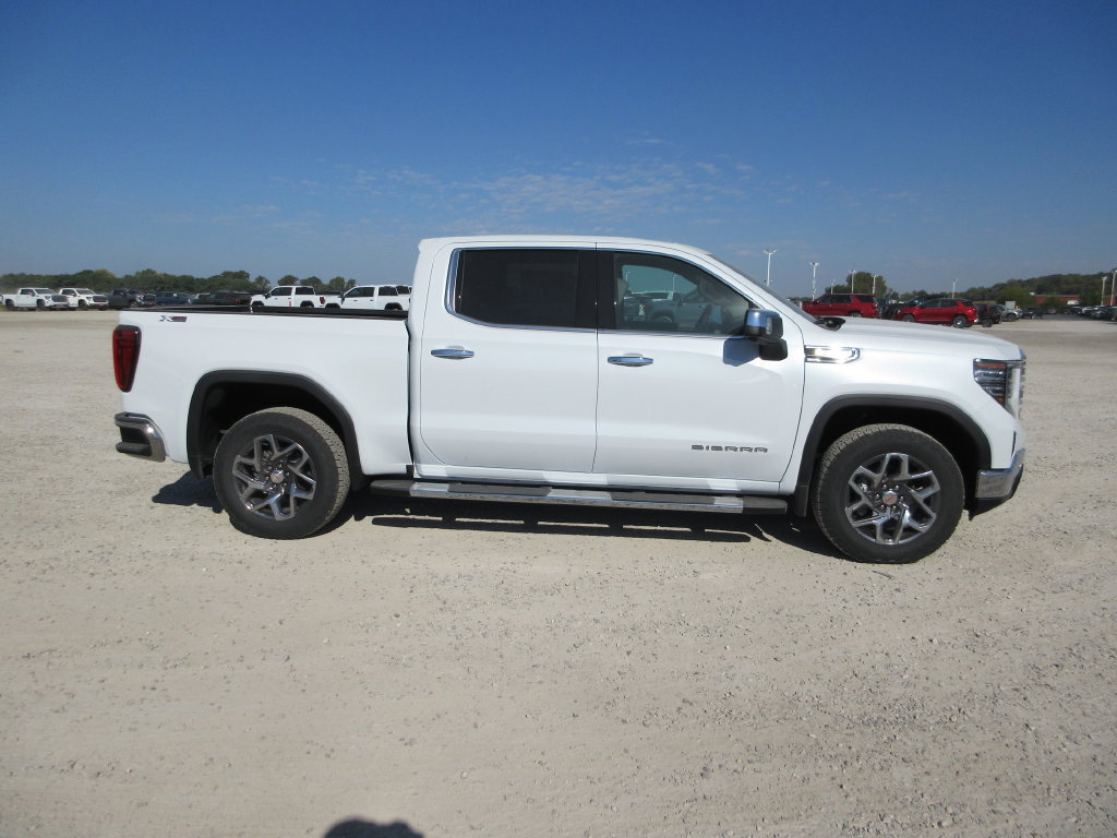New 2026 GMC Sierra 1500 SLT w/ SLT Premium Plus Package AWD/4WD image 3