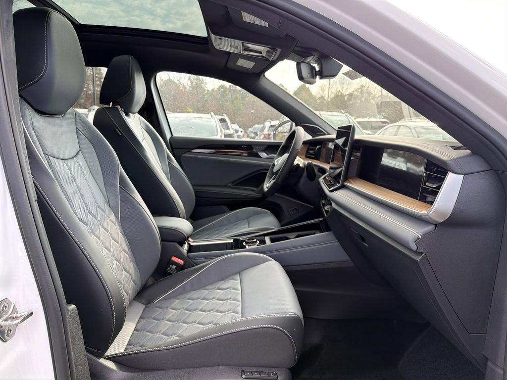 New 2026 Volkswagen Tiguan SEL R-Line image 20