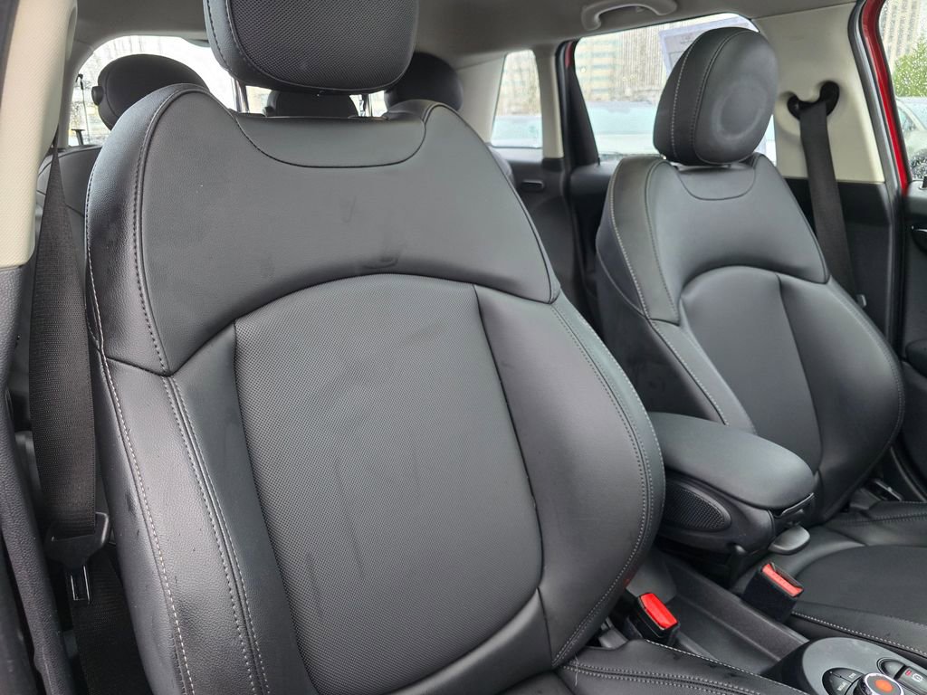 Used 2022 MINI Cooper S w/ Premium Package image 11