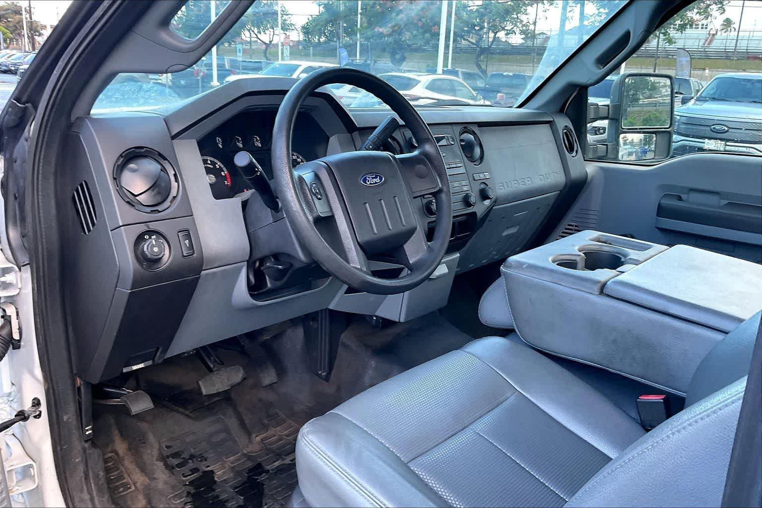 Used 2016 Ford F250 XL RWD image 2