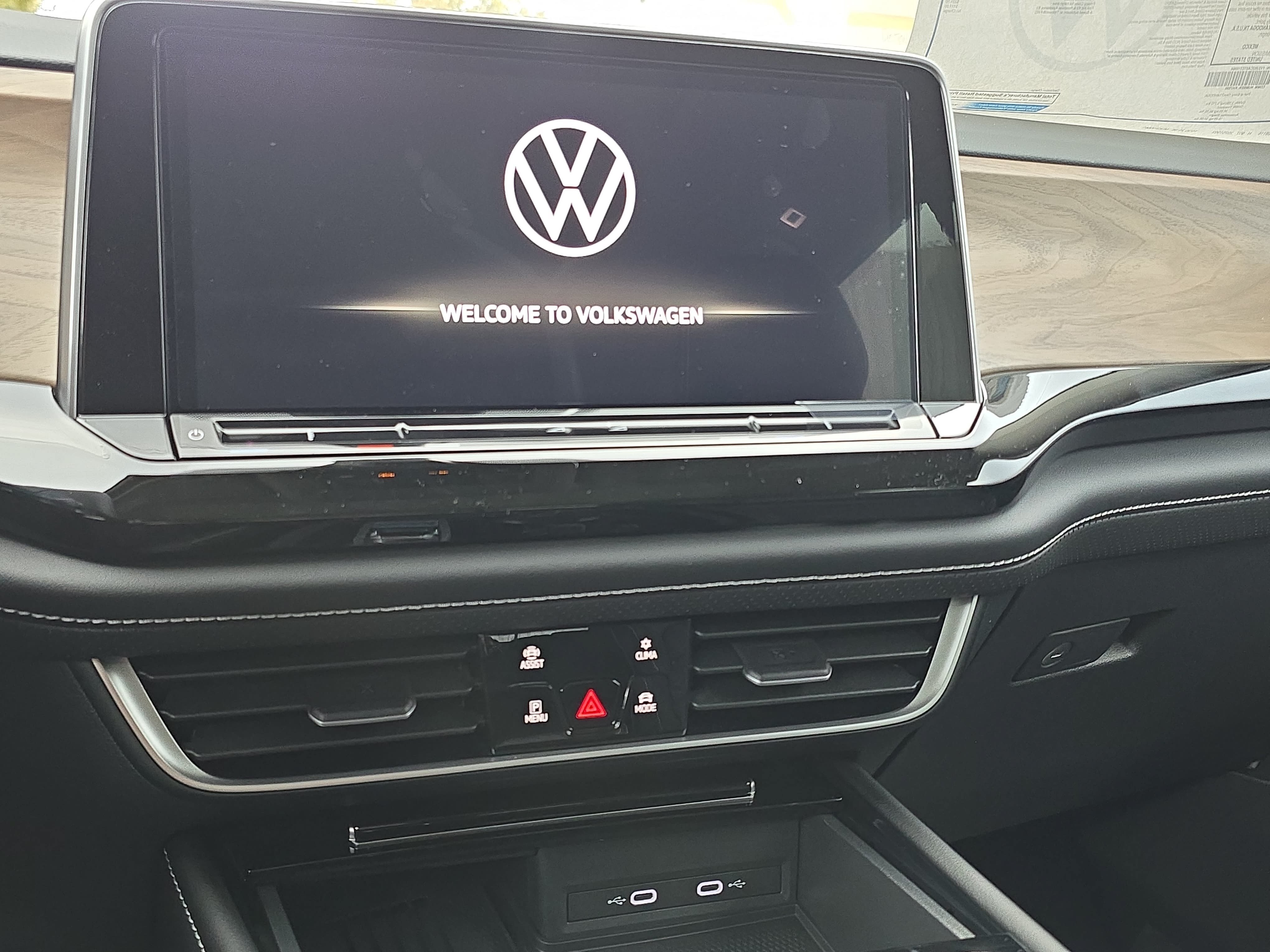 New 2026 Volkswagen Atlas SE FWD image 21