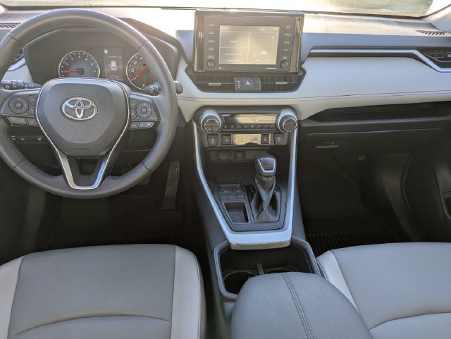 Used 2022 Toyota RAV4 XLE Premium FWD image 16