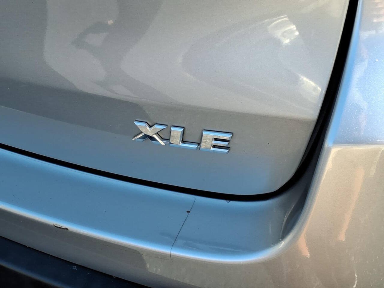 Used 2019 Toyota Highlander XLE FWD image 6