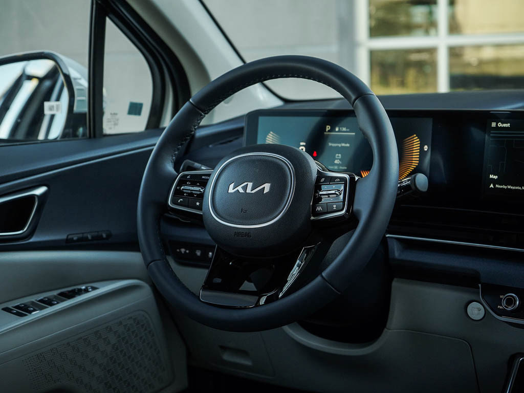 New 2026 Kia Carnival EX FWD image 17