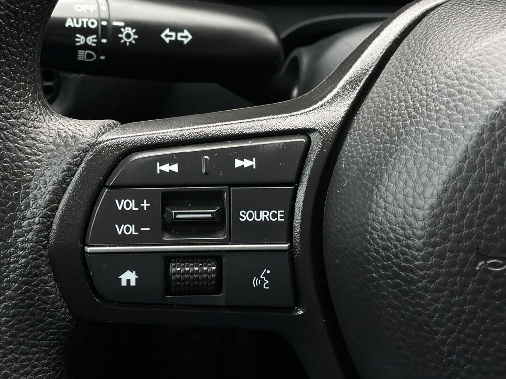 Used 2025 Honda HR-V LX image 15