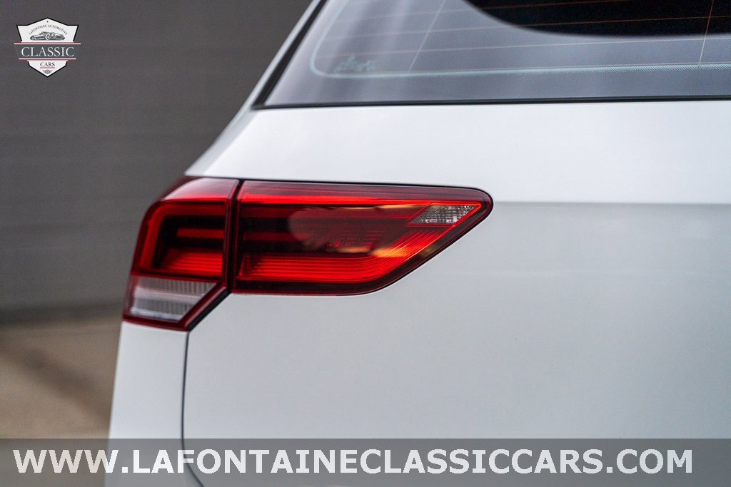 Used 2022 Volkswagen Golf R image 51