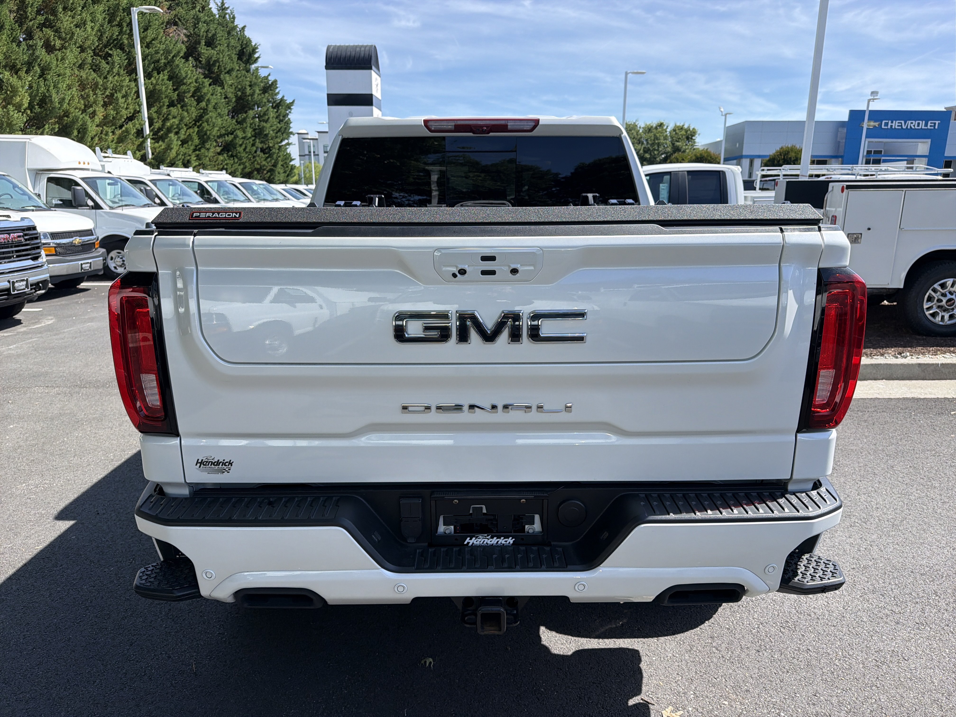 Used 2025 GMC Sierra 1500 Denali Ultimate AWD/4WD image 9