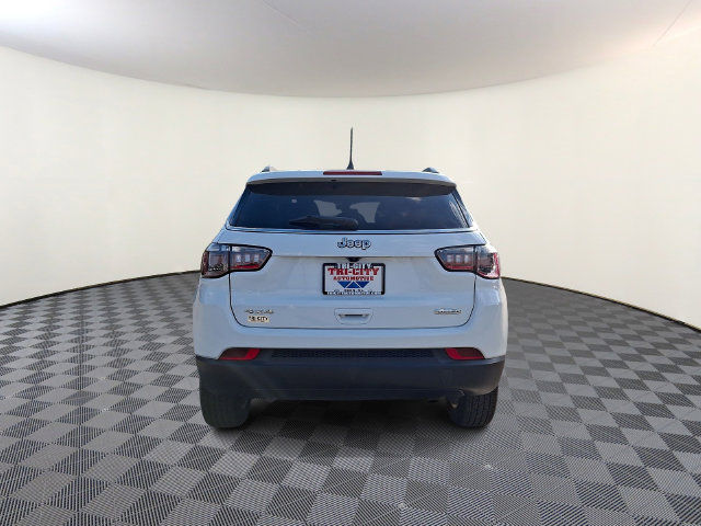 Used 2023 Jeep Compass Latitude w/ Convenience Group AWD/4WD image 5