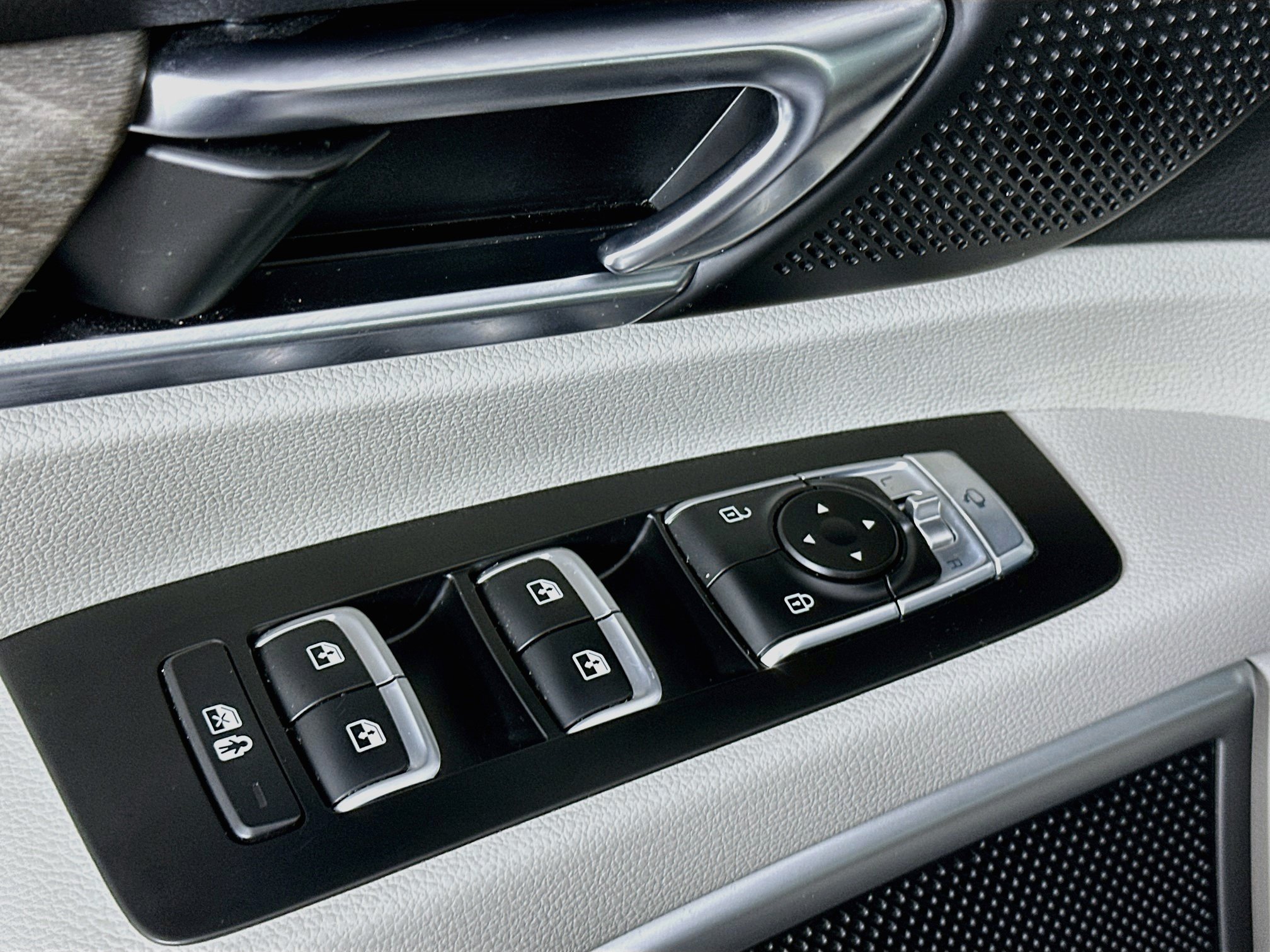 Used 2021 Kia Telluride EX w/ EX Premium Package FWD image 15