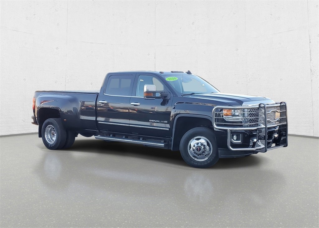 Used 2016 GMC Sierra 3500 Denali w/ Duramax Plus Package image 2