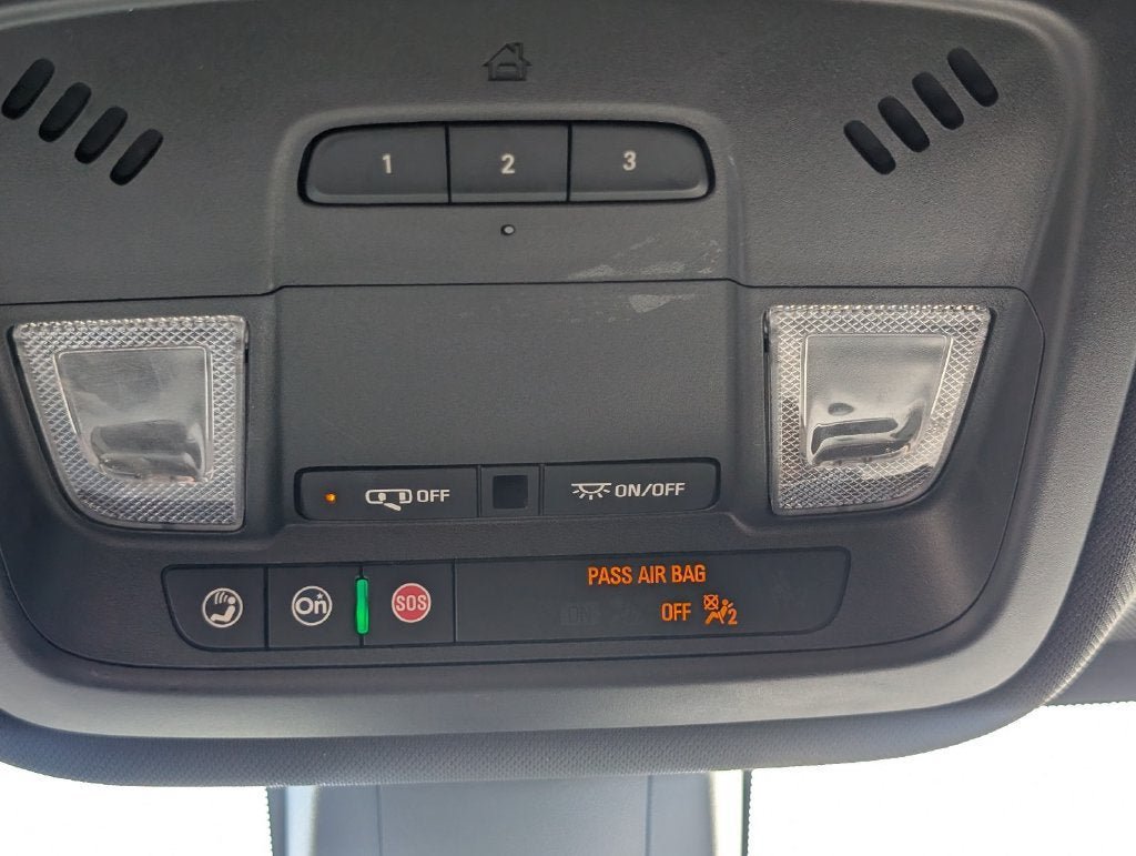 Used 2023 Chevrolet Traverse RS w/ LPO, Floor Liner Package FWD image 19