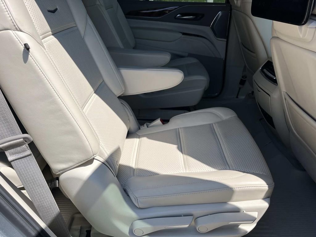 Certified 2024 Cadillac Escalade Sport Platinum w/ LPO, ONYX Package image 23