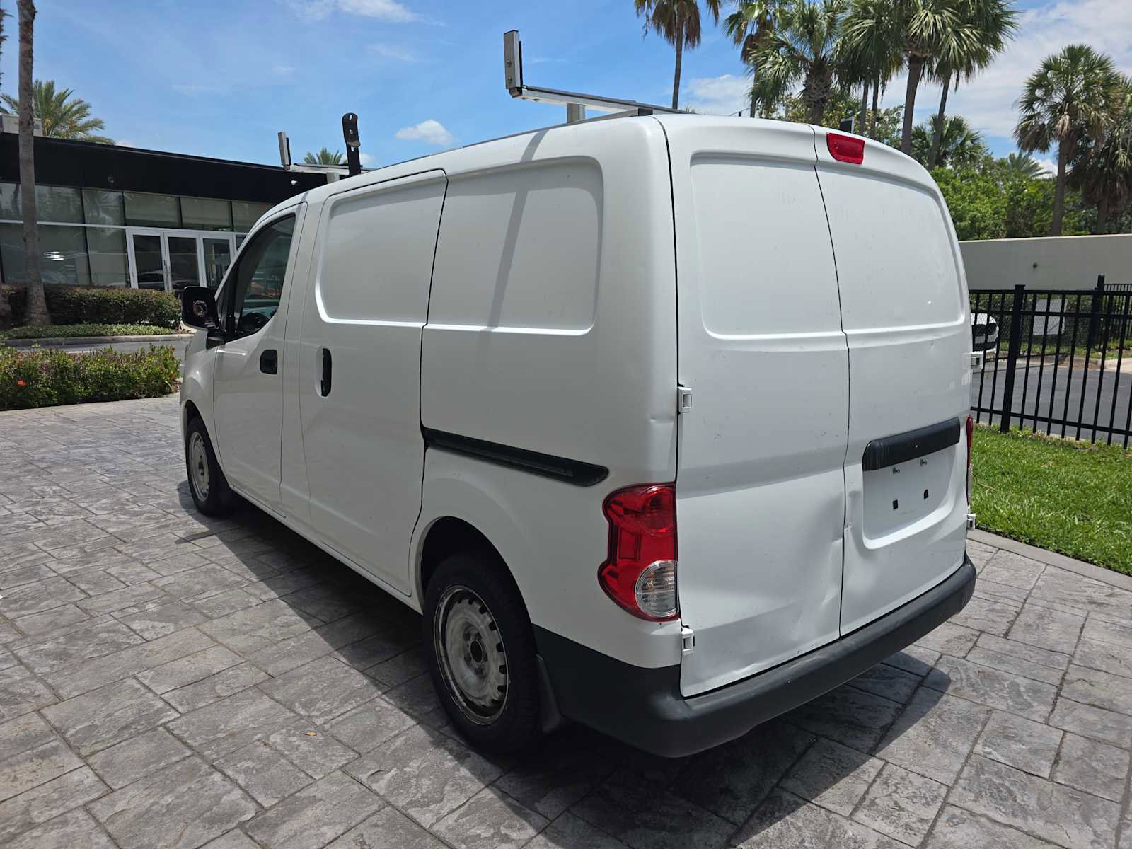 Used 2021 Nissan NV200 S FWD image 6