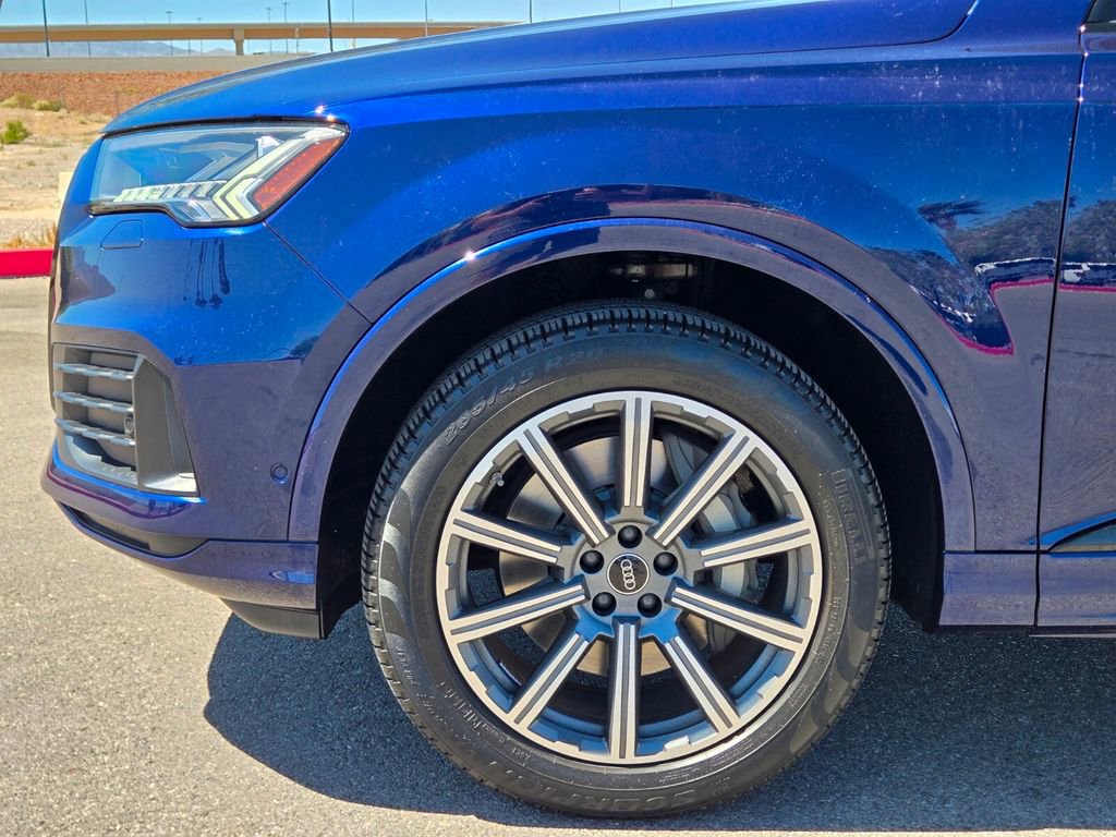 Used 2023 Audi Q7 2.0T Premium Plus w/ Premium Plus Package AWD/4WD image 7