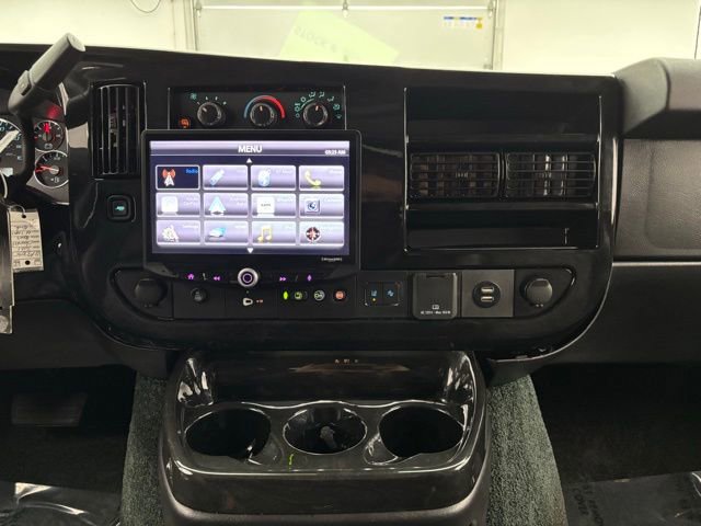 Used 2021 Chevrolet Express 2500 image 26