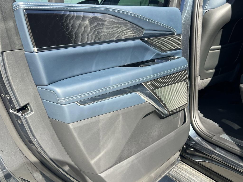 New 2025 Cadillac Escalade IQ Luxury 2 image 27