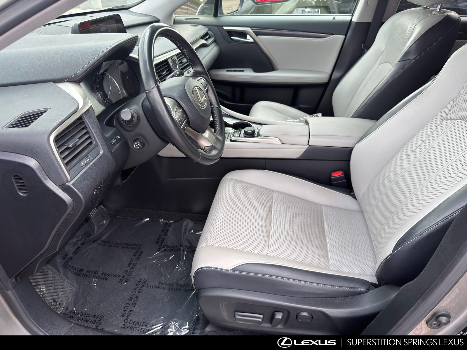 Used 2019 Lexus RX 350L FWD w/ Accessory Package image 11