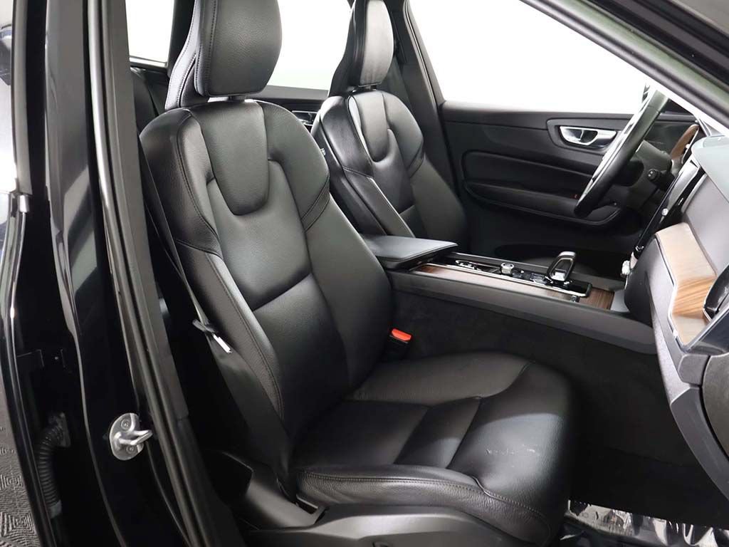 Used 2023 Volvo XC60 B5 Plus w/ Climate Package AWD/4WD image 35