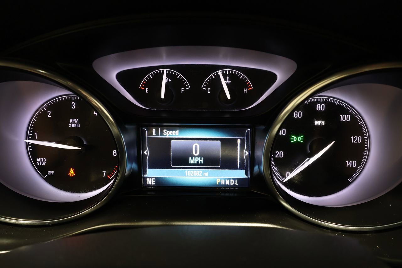 Used 2020 Buick Envision Essence image 11