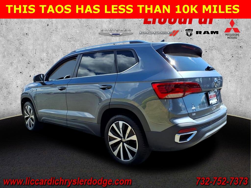 Used 2024 Volkswagen Taos SE image 3