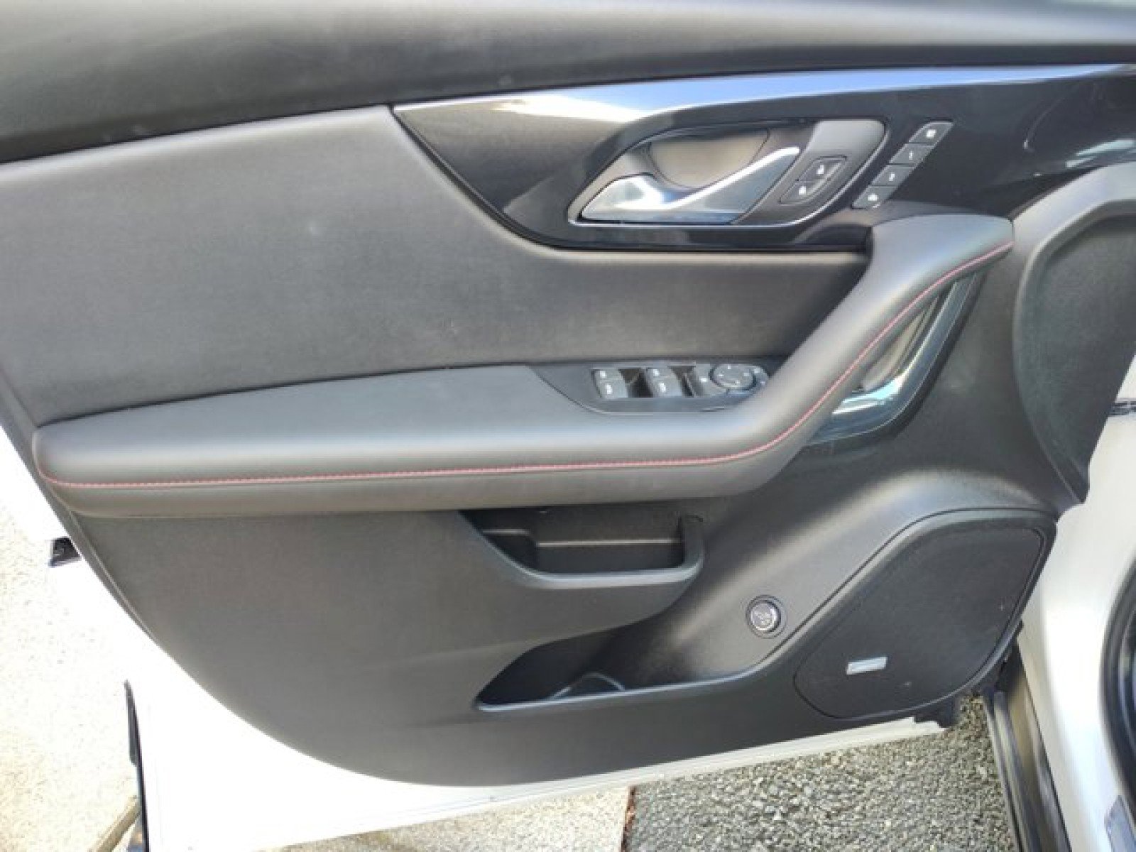 Used 2022 Chevrolet Blazer RS w/ Enhanced Convenience Package image 22