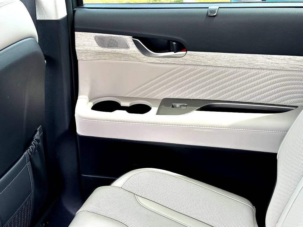 Used 2024 Hyundai Palisade Calligraphy FWD image 24