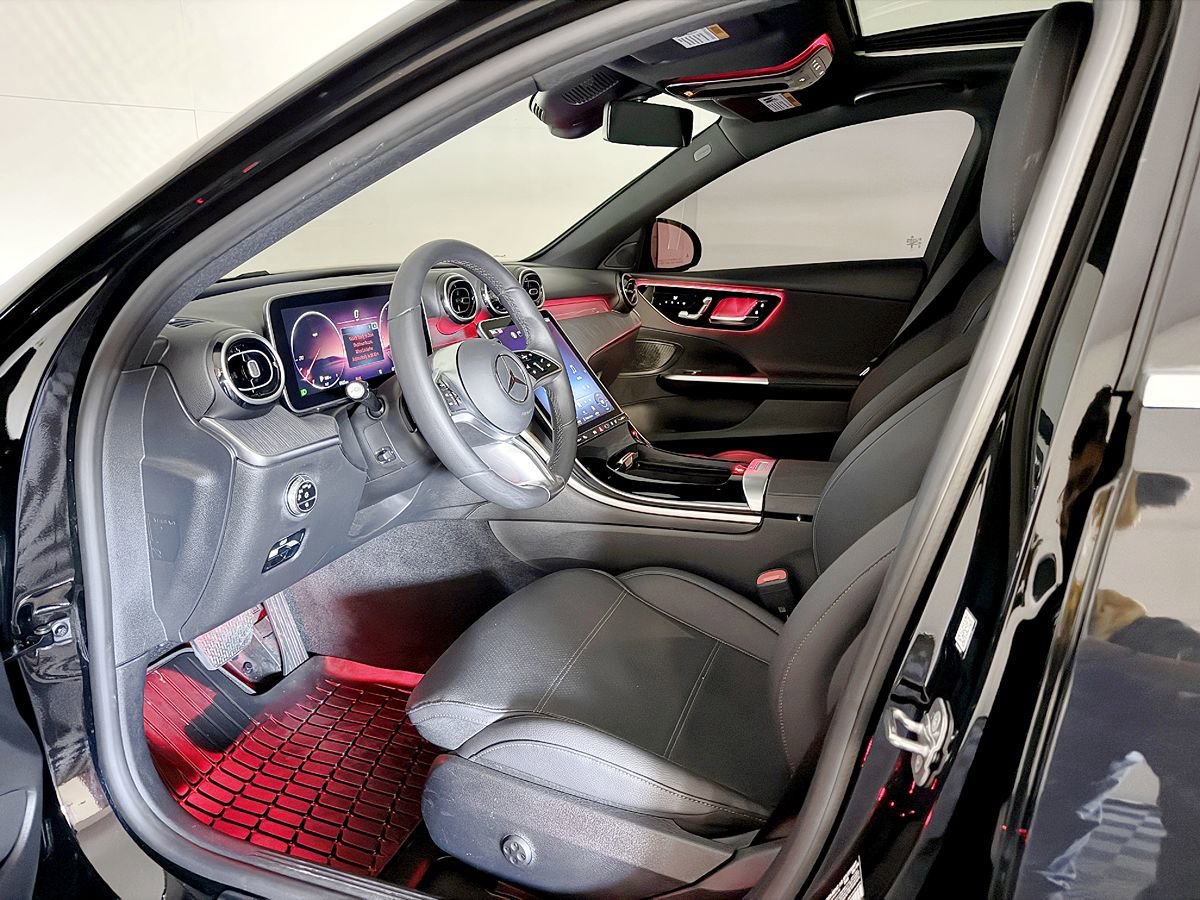 Used 2024 Mercedes-Benz C 300 4MATIC Coupe image 32