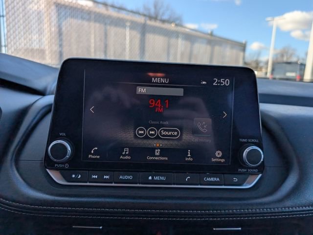 Used 2024 Nissan Rogue SV image 15