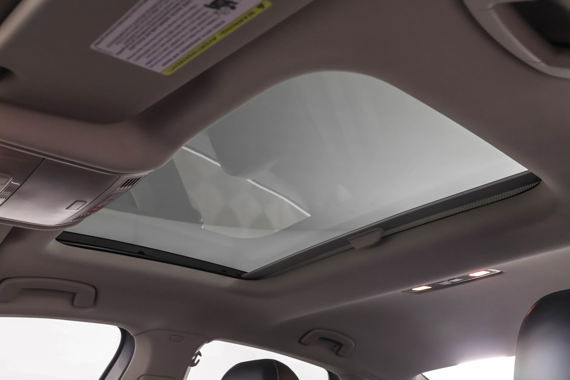Certified 2024 Volkswagen Jetta SE w/ Panoramic Sunroof Package FWD image 11