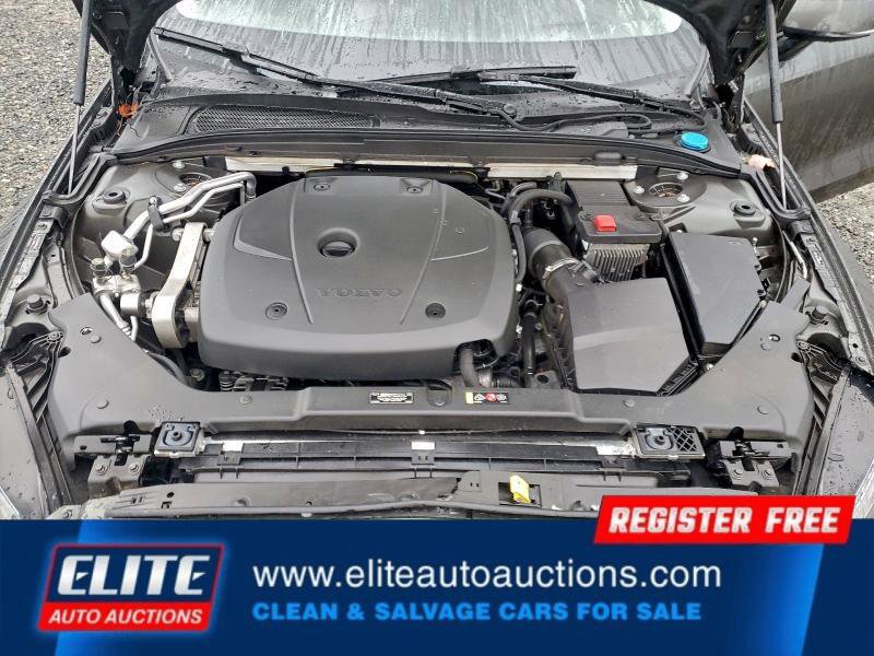 Used 2021 Volvo V60 T5 Cross Country w/ Advanced Package image 24