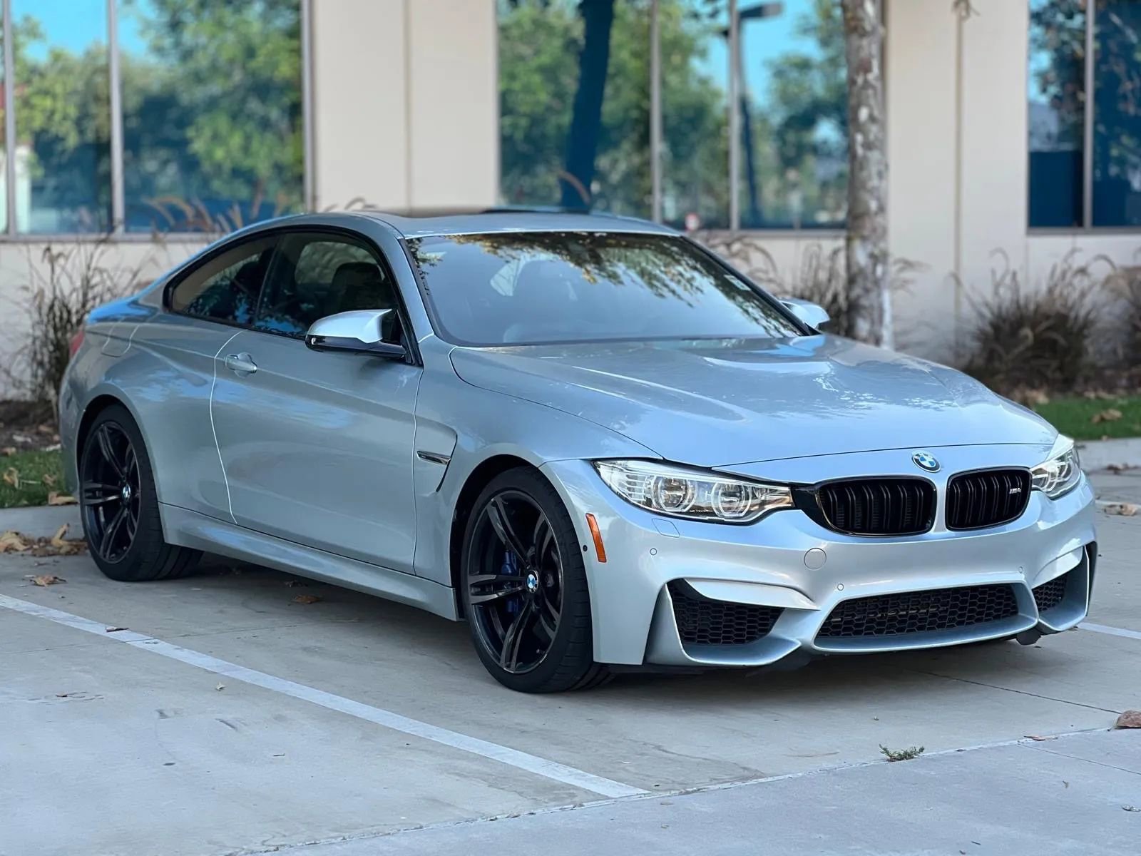 Used 2015 BMW M4 Coupe image 3