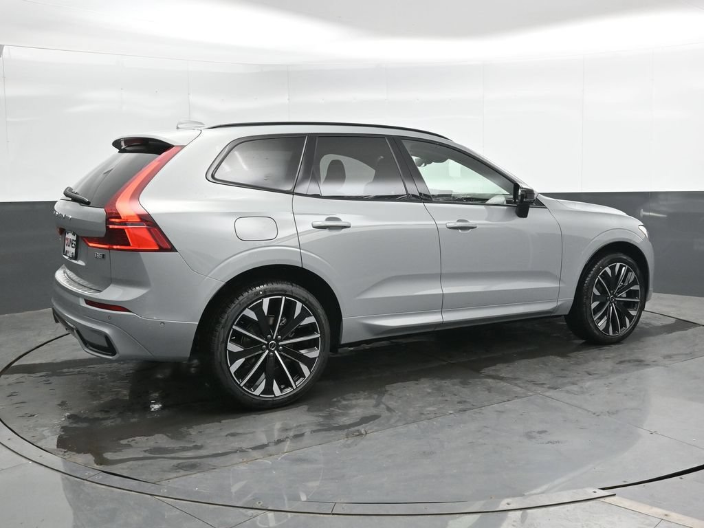 New 2026 Volvo XC60 B5 Ultra w/ Climate Package AWD/4WD image 2