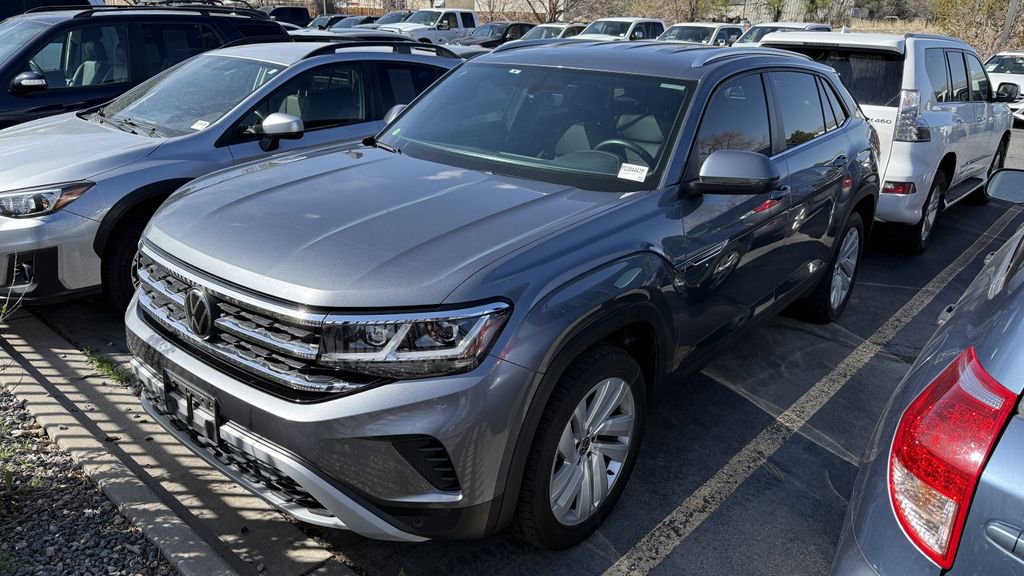 Used 2023 Volkswagen Atlas Cross Sport SE AWD/4WD image 2