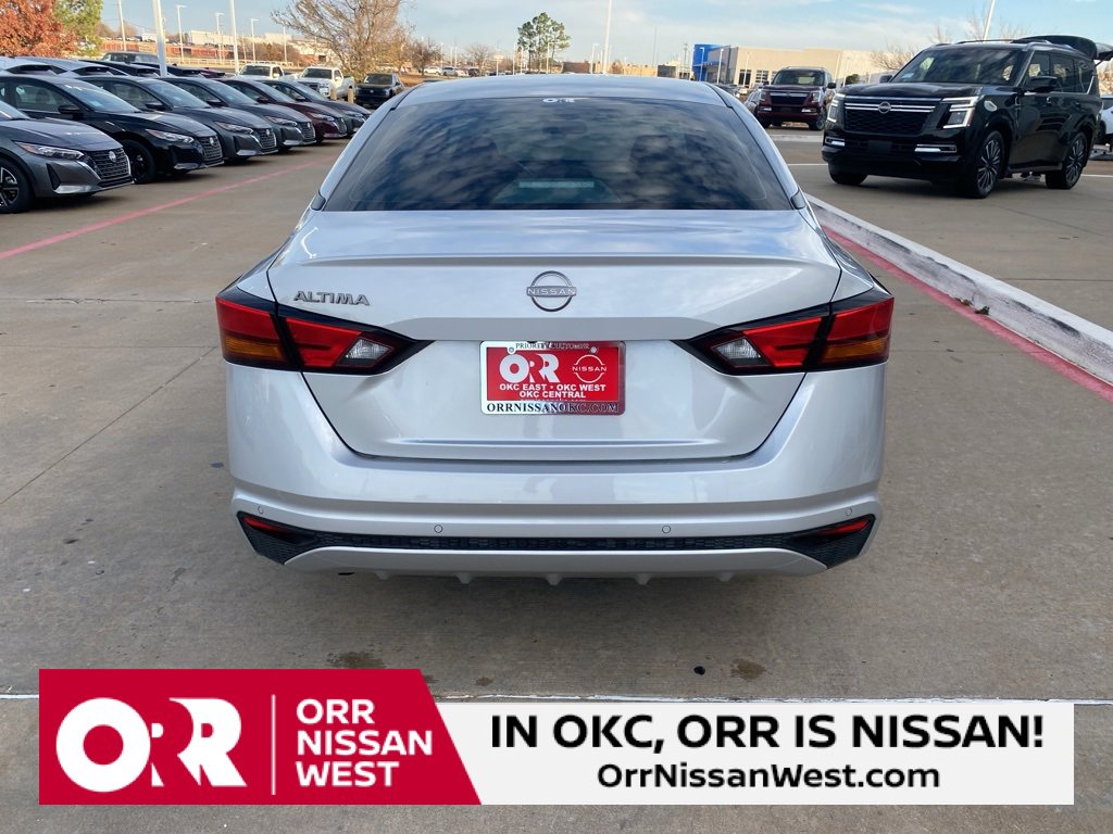 Used 2024 Nissan Altima 2.5 S image 4