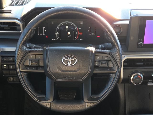 Used 2025 Toyota Tacoma SR5 AWD/4WD image 16