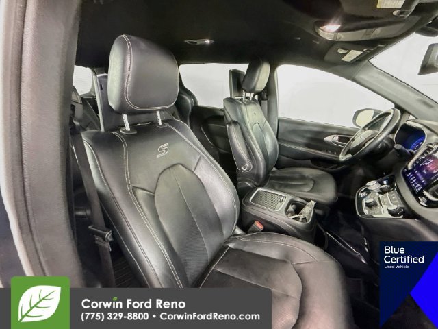 Used 2020 Chrysler Pacifica Touring-L Plus FWD image 34