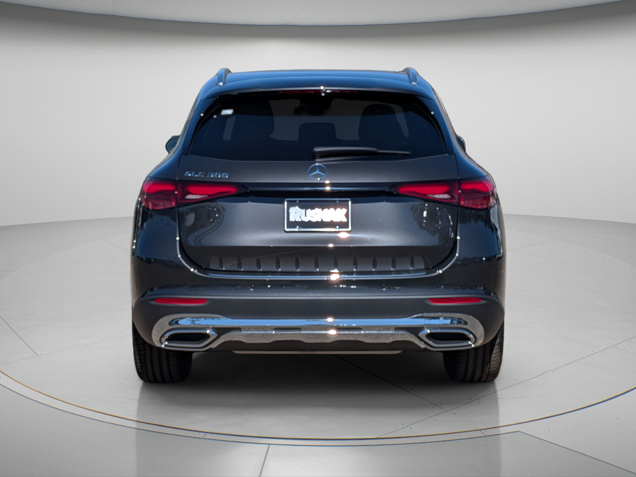 New 2027 Mercedes-Benz GLC 300 image 3