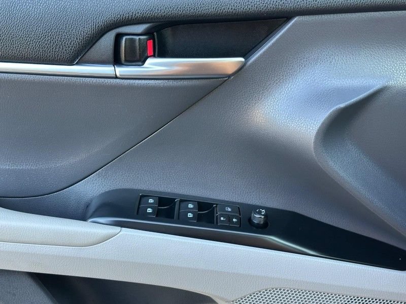 Used 2019 Toyota Camry LE w/ Convenience Package FWD image 24
