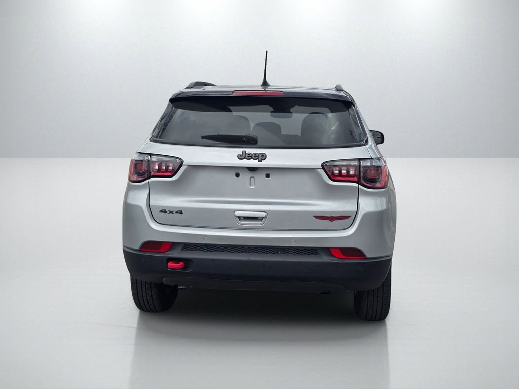 Used 2024 Jeep Compass Trailhawk AWD/4WD image 6