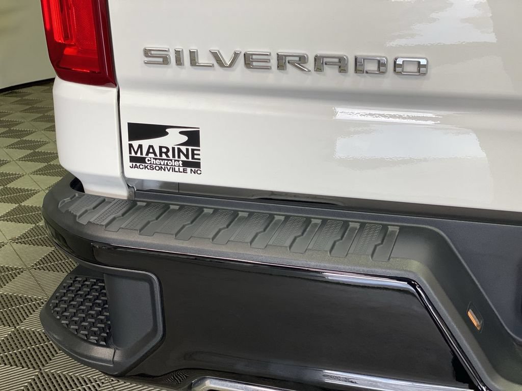 Used 2025 Chevrolet Silverado 1500 LT Trail Boss w/ Convenience Package II AWD/4WD image 38
