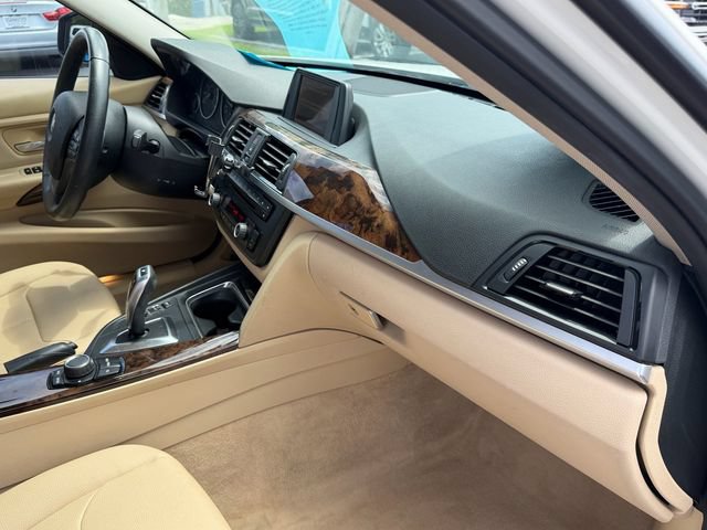 Used 2015 BMW 320i Sedan RWD image 19