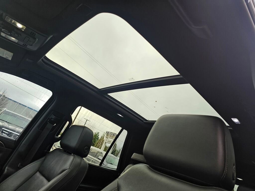 Used 2022 Chevrolet Tahoe LT w/ LT Signature Plus Package image 30