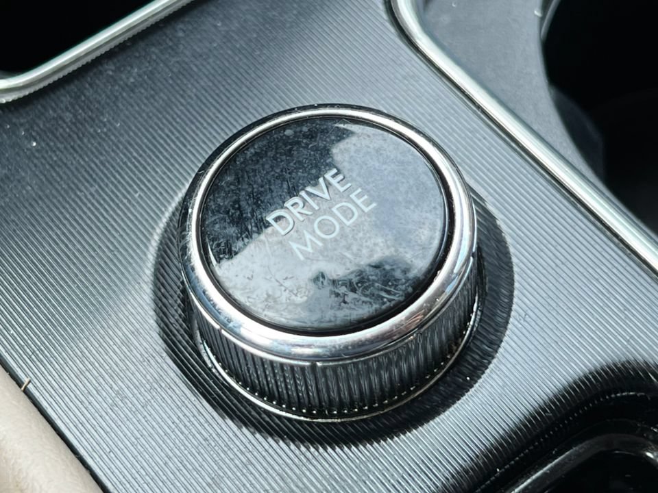 Used 2021 Lincoln Corsair AWD image 28