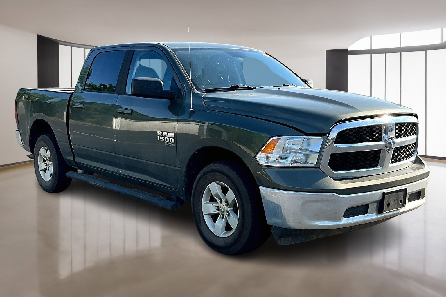 Used 2021 RAM 1500 Classic SLT image 1