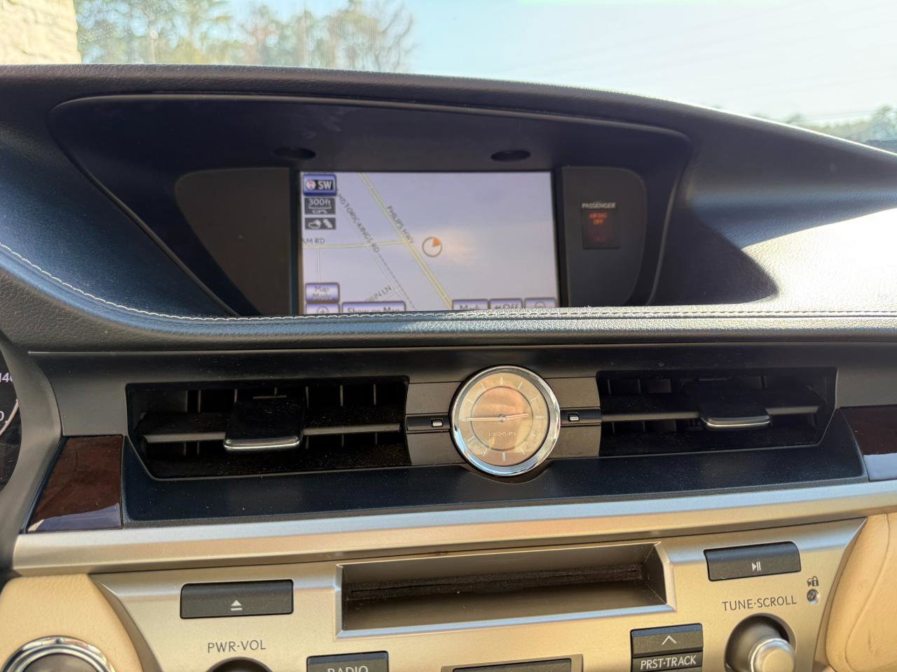 Used 2014 Lexus ES 350 w/ Luxury Package FWD image 36