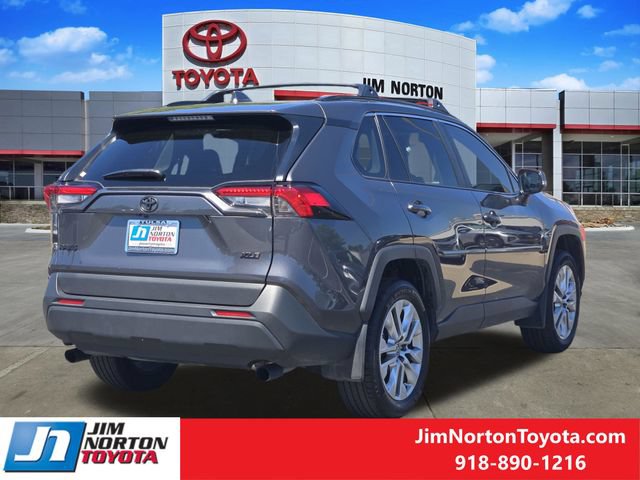 Used 2025 Toyota RAV4 XLE Premium FWD image 8
