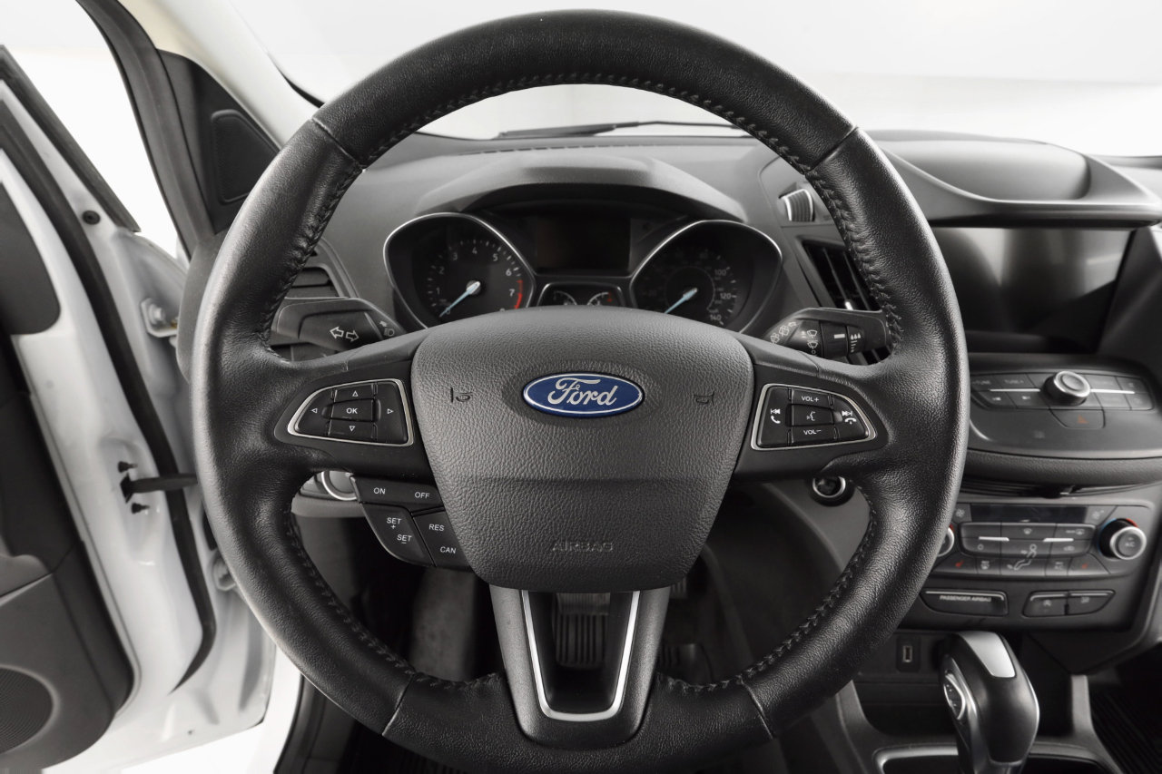 Used 2019 Ford Escape SEL image 13