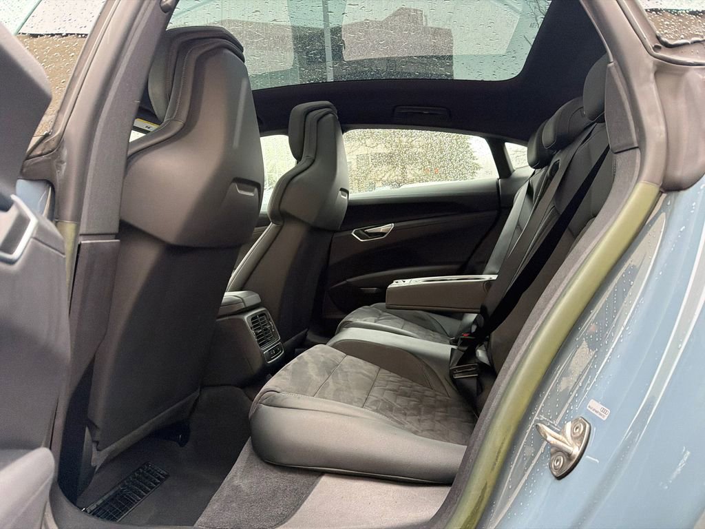 Used 2023 Audi e-tron GT Premium Plus image 20